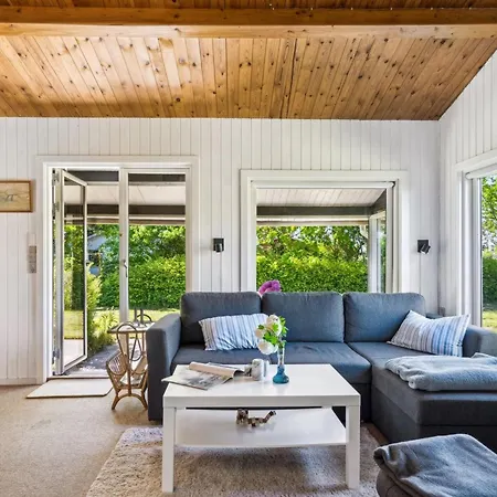 Benthe - 200m From The Sea By Interhome *